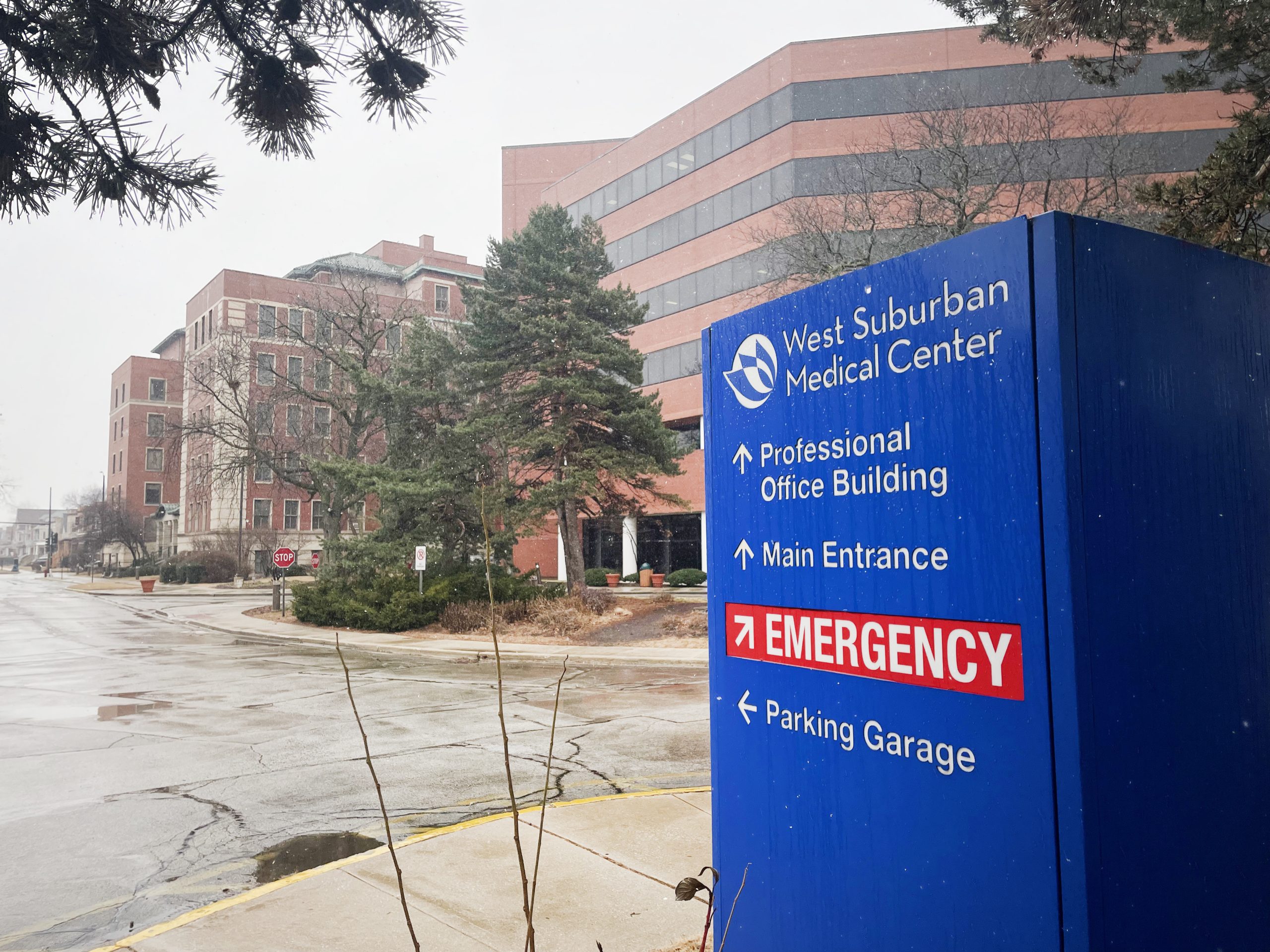 West Suburban Medical Center owners  in legal dispute with Pipeline, a previous owner   