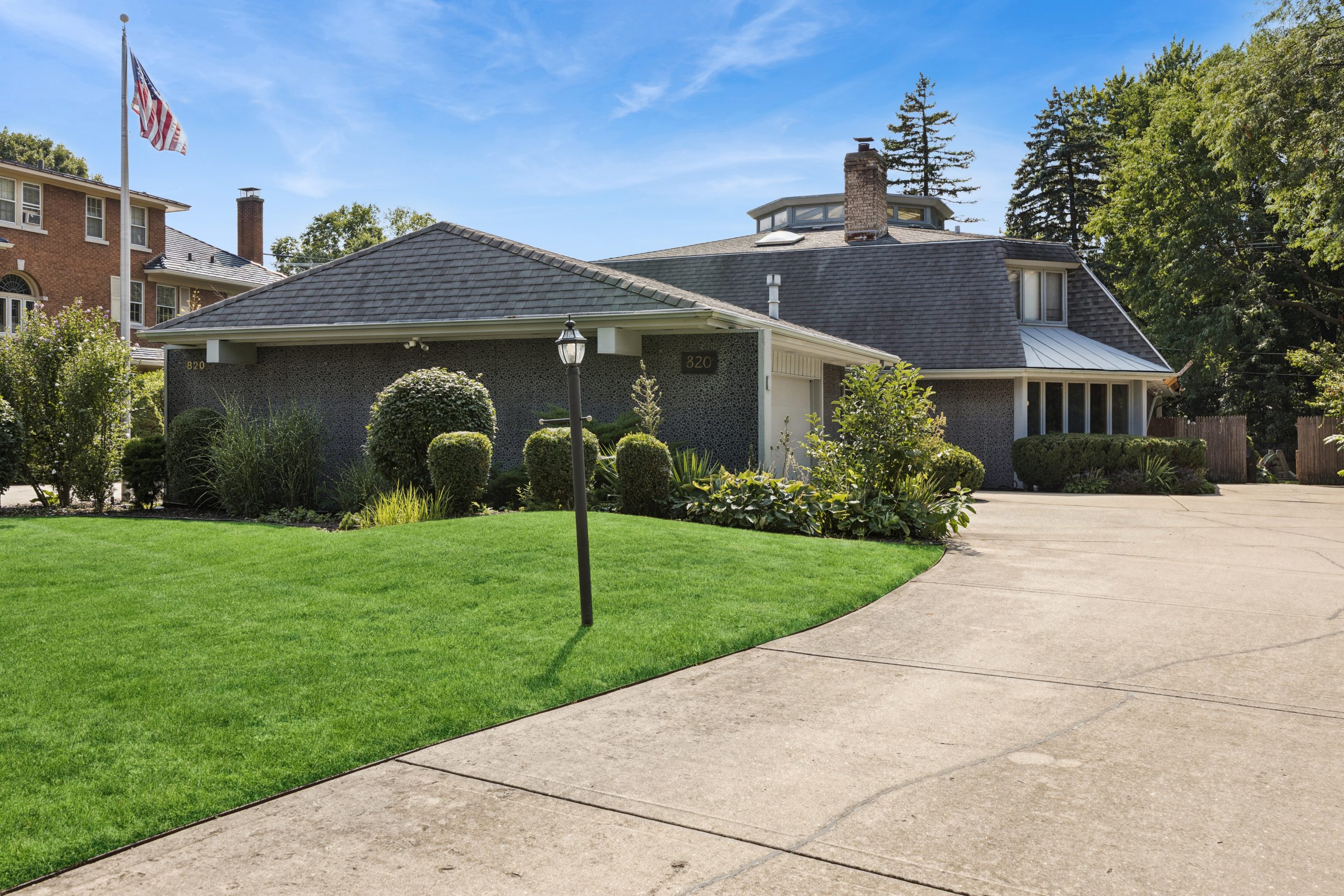 That 70s house